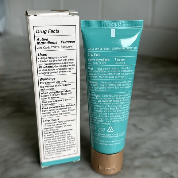 Biossance Squalane + Zinc Sheer Mineral Sunscreen - Picture 2 of 5